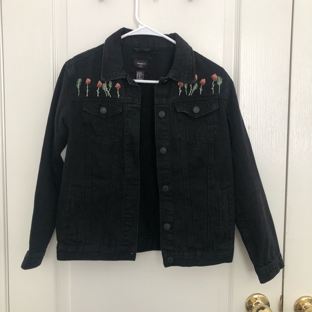 Hand-embroidered jean jacket